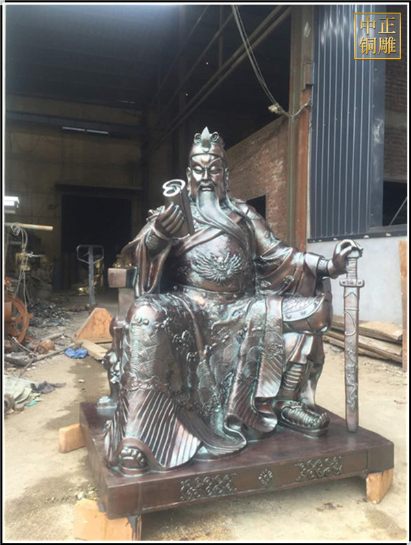 看書(shū)關(guān)公像鑄造.jpg 看書(shū)關(guān)公像鑄造.jpg